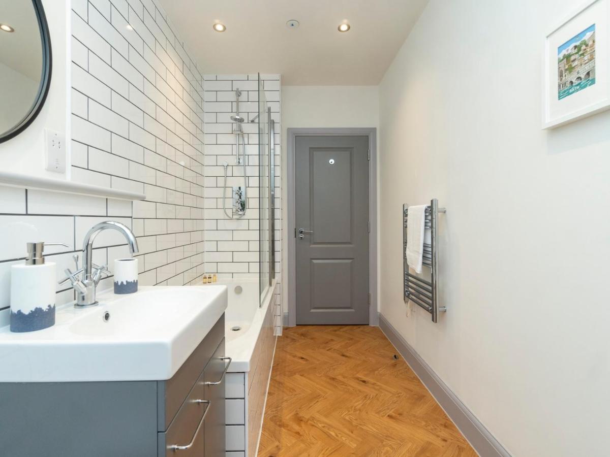 Pass The Keys Stunning 2 Bed Retreat In The Heart Of Bath Apartment Luaran gambar