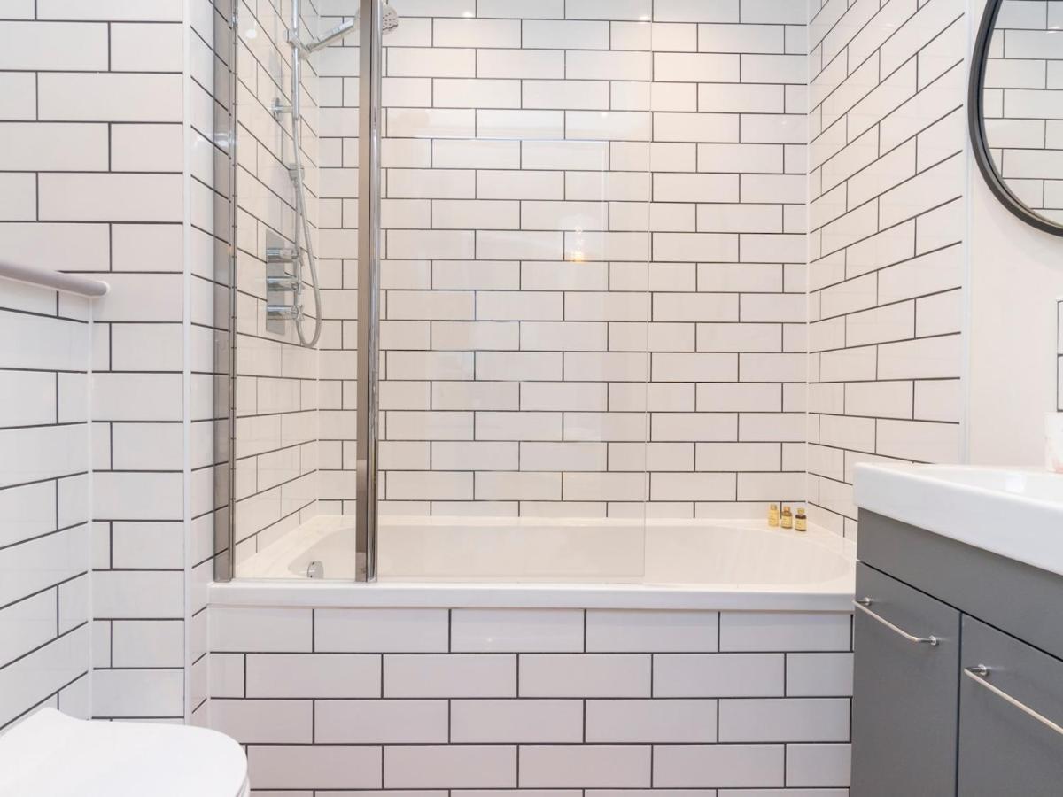 Pass The Keys Stunning 2 Bed Retreat In The Heart Of Bath Apartment Luaran gambar